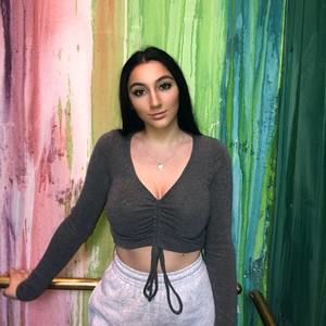 Meet your Posher, Lizy